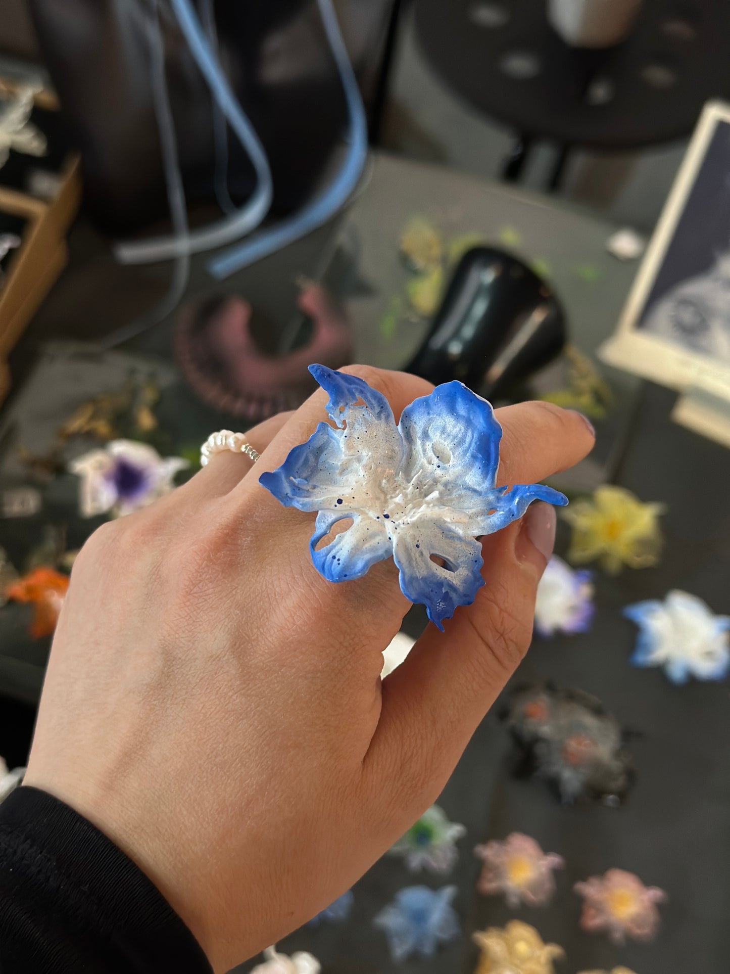 Daffodil Flower Ring Nº1 - Blue Edge