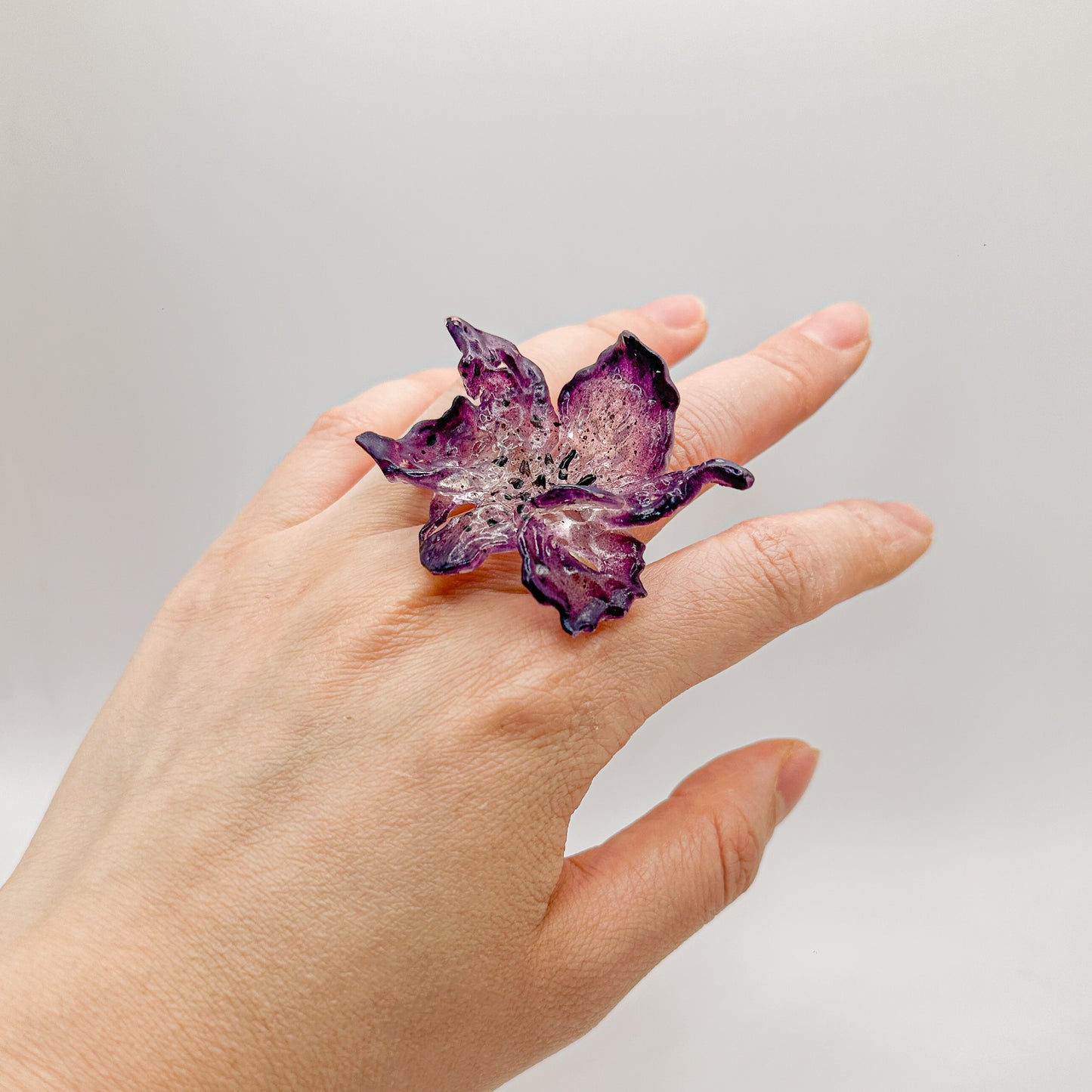 Daffodil Flower Ring Nº1 - Dark Angel
