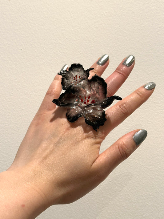 Daffodil Duo Flower Ring - Black Edge