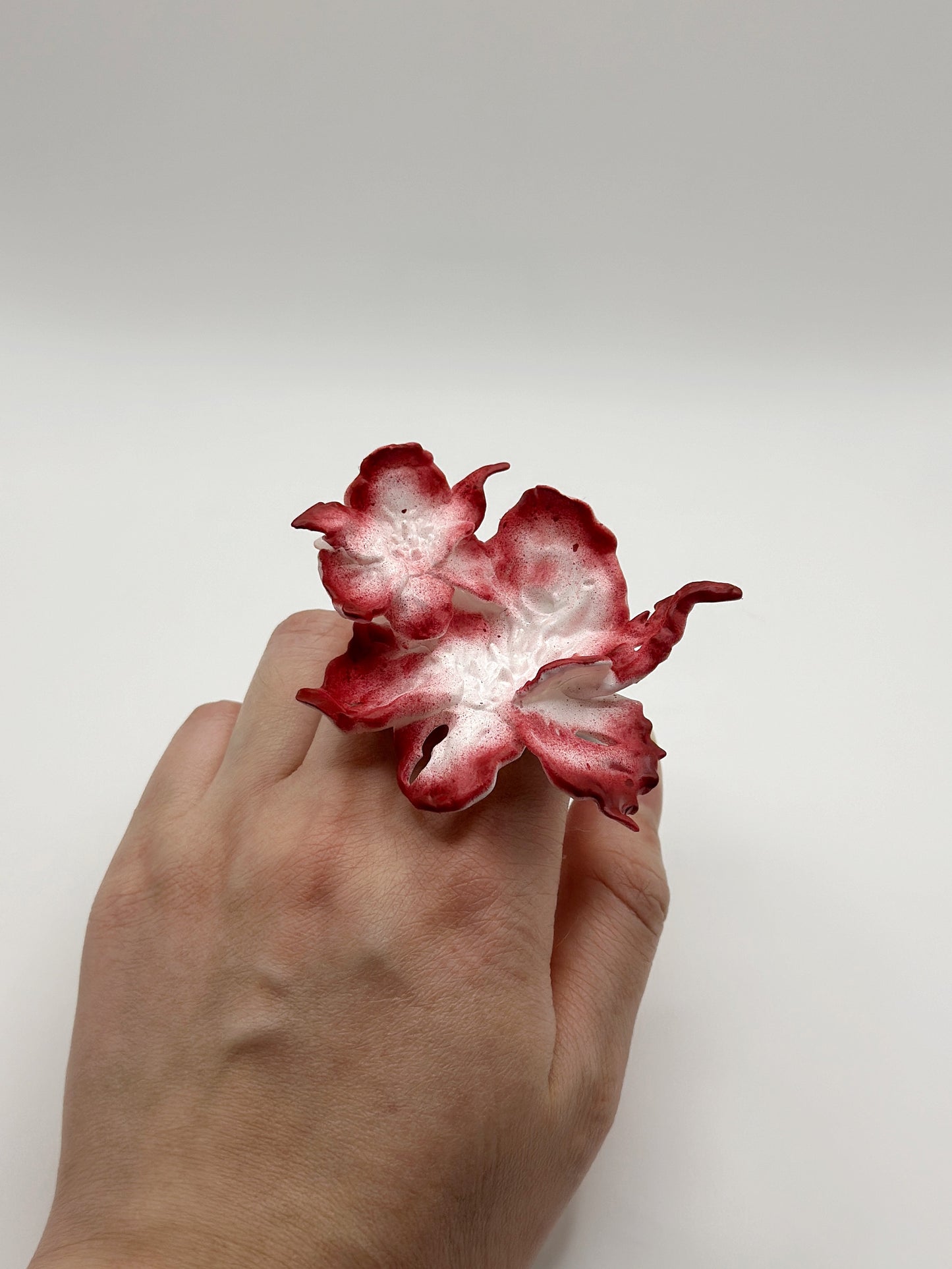 Daffodil Duo Flower Ring - Red Edge