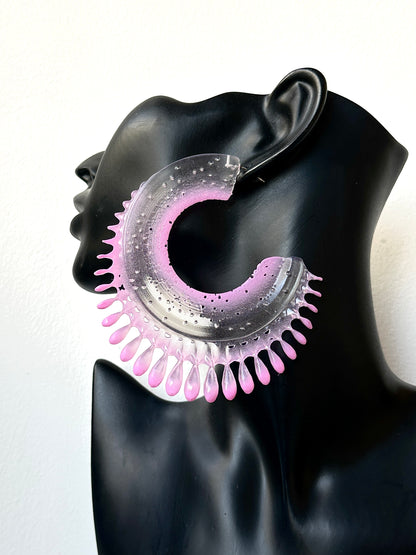 Resilient Passiflora Arc Earrings - Sakura