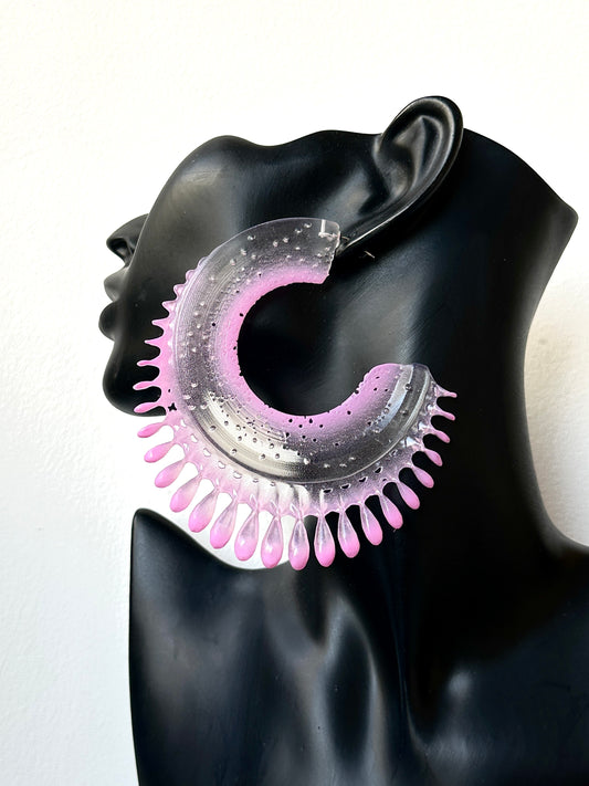 Resilient Passiflora Arc Earrings - Sakura