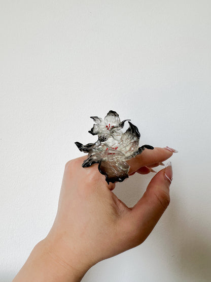 Daffodil Duo Flower Ring - Black Edge