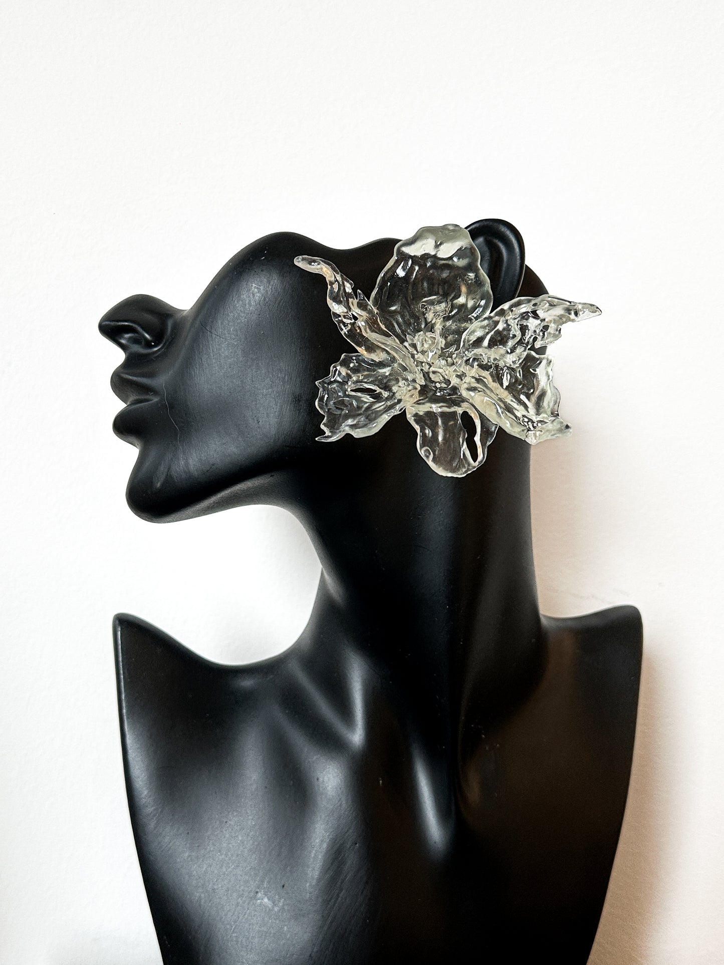 Clear Blossom Mega Flower Daffodils Earrings