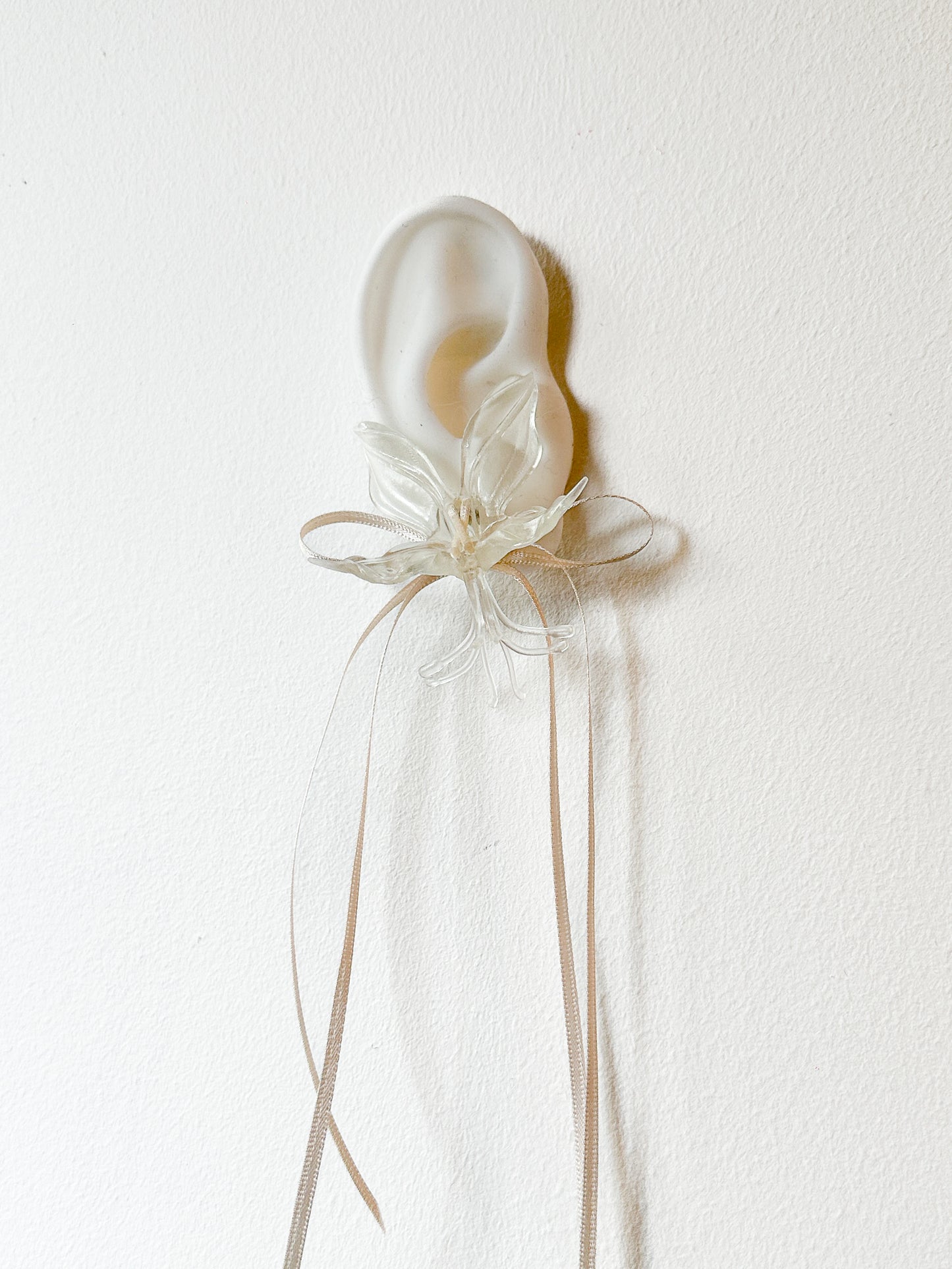 White Orchid Double Ribbon Earrings -Cream