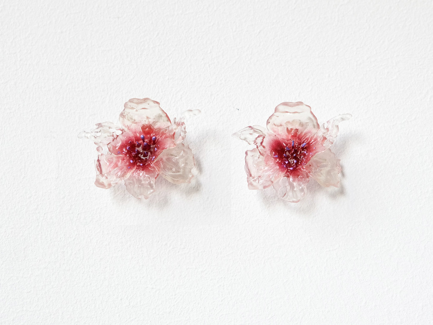 Regular Daffodils Earrings - Red Point