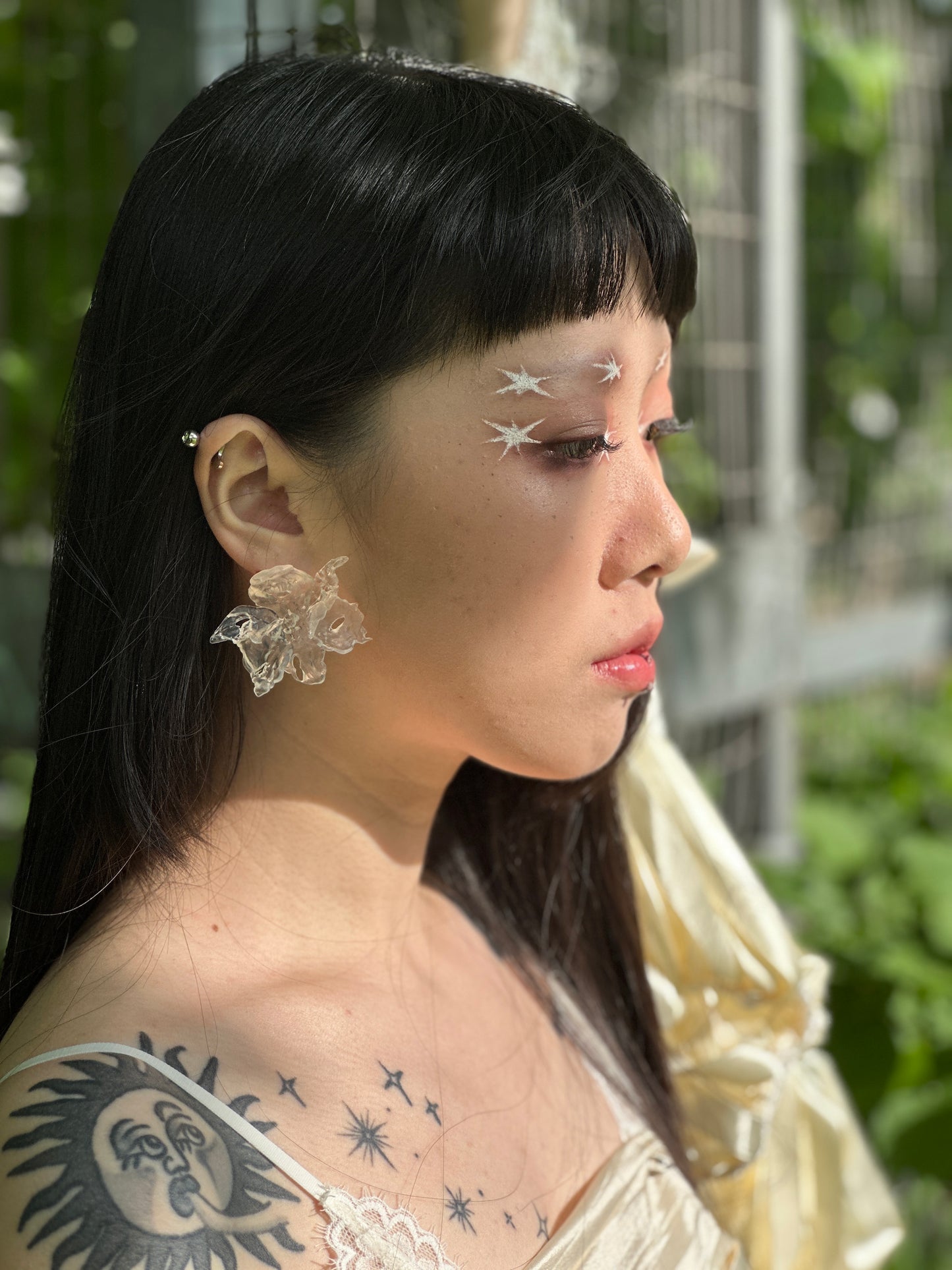Regular Daffodils Earrings - Transparent