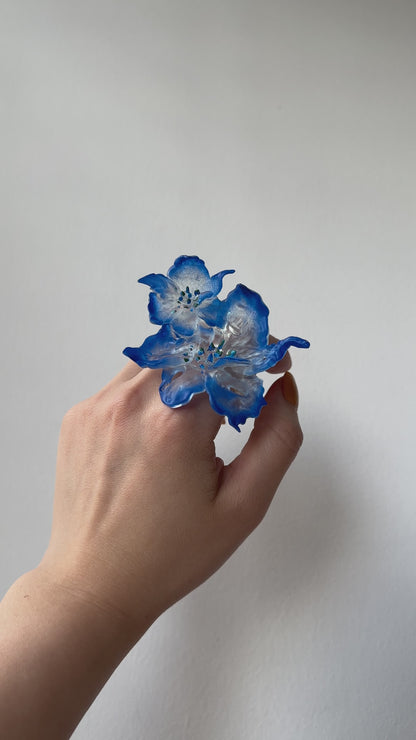 Daffodil Duo Flower Ring - Electric Blue Edge
